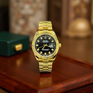 Rolex Oyster Black with Golden Chain
